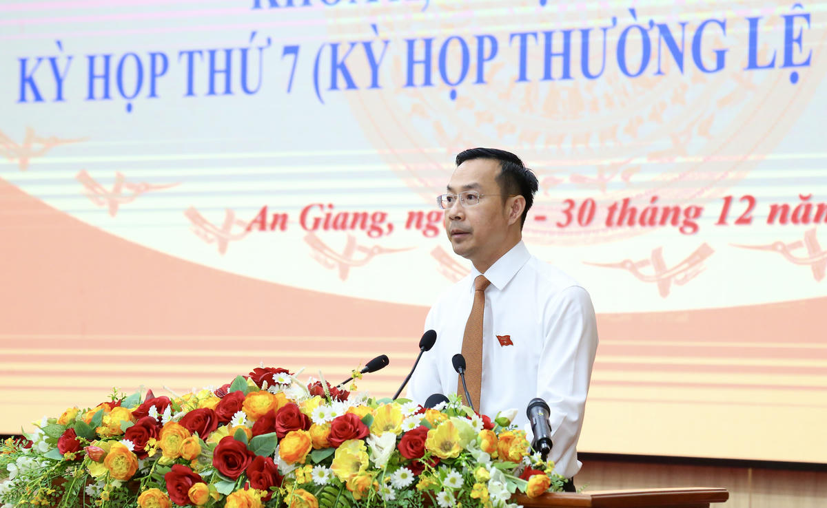 Ông Nguyễn Thanh Nhàn - Phó Bí thư Thường trực Tỉnh ủy, Chủ tịch HĐND tỉnh An Giang phát biểu khai mạc. (ảnh: Thanh Tiến)