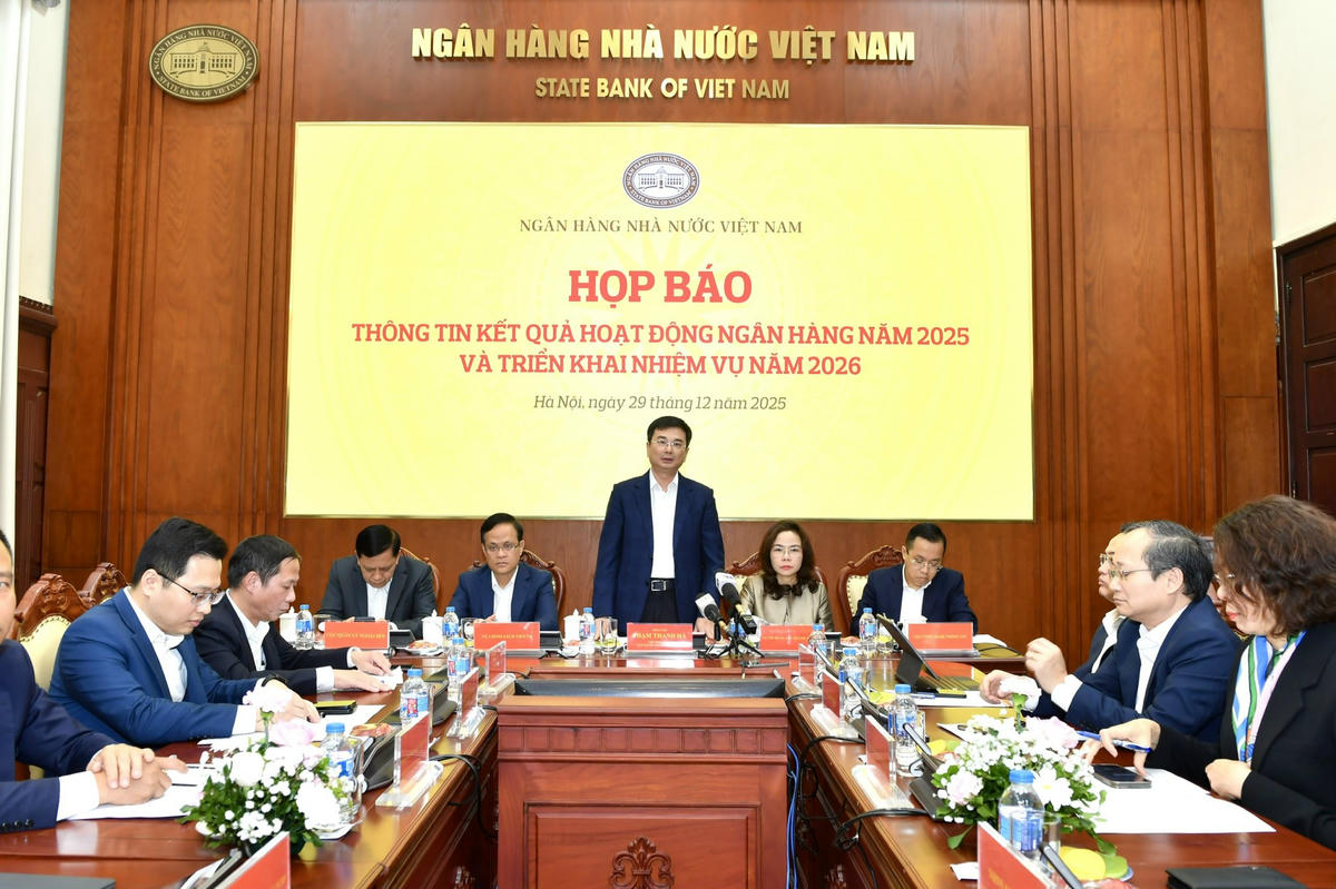 Toàn cảnh buổi họp báo. Ảnh: H.H.