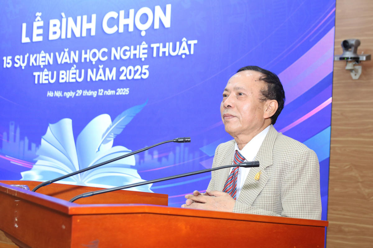 Nhà văn, nhà báo Hoàng Dự, Tổng Biên tập Thời báo Văn học nghệ thuật công bố thể lệ bình chọn&nbsp;15 sự kiện Văn học nghệ thuật tiêu biểu năm 2025.