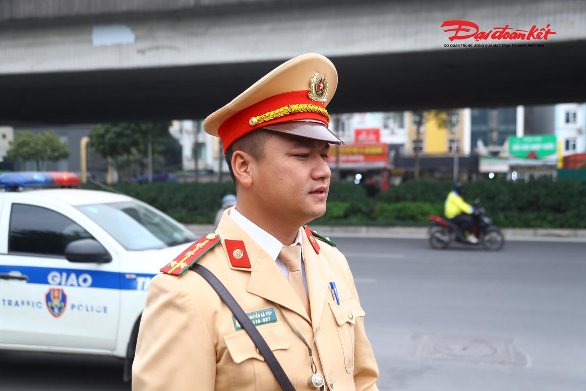 Đại úy Nguyễn Bá Tiệp, tổ trưởng tổ công tác cho biết, đối với các trường hợp cố tình né tránh việc kiểm tra, xử lý của lực lượng chức năng, đơn vị này sẽ sử dụng các biện pháp nghiệp vụ để xác minh, xử lý nghiêm trường hợp vi phạm, không có chuyện các lái xe dùng lý do để né tránh, bao biện cho hành vi vi phạm của họ.