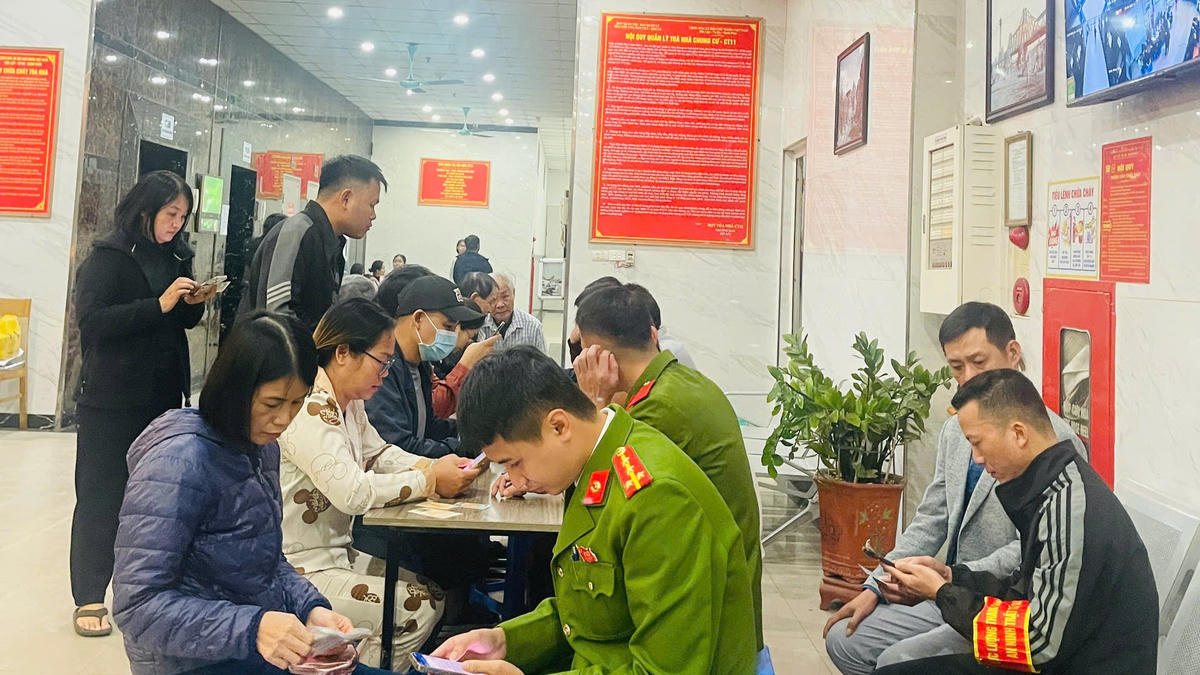 Hà Nội: Tập trung cao điểm làm sạch dữ liệu đăng ký phương tiện, giấy phép lái xe