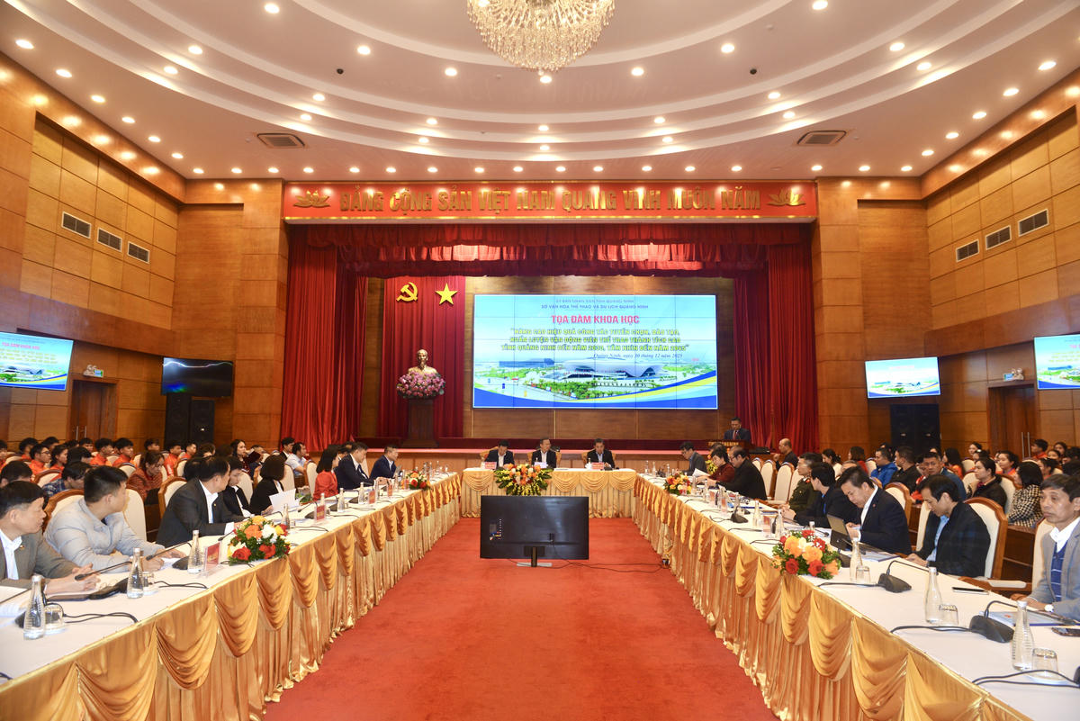 Quang cảnh Tọa đàm.