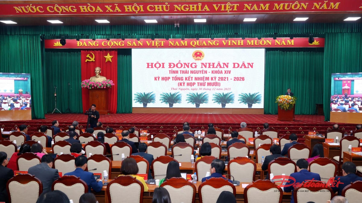 Toàn cảnh kỳ họp HĐND tỉnh Thái Nguyên. Ảnh: Toán Nguyễn.