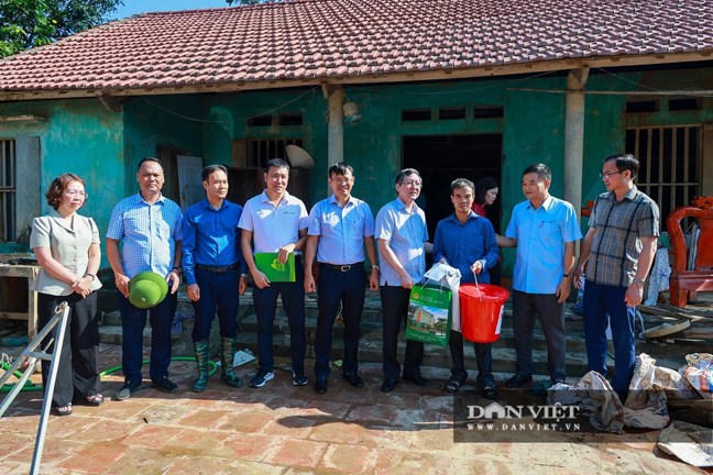 Ngày 17/10, ông Lương Quốc Đoàn, Uỷ viên Trung ương Đảng, Phó Chủ tịch UBTƯ MTTQ Việt Nam, Chủ tịch BCH Trung ương Hội Nông dân Việt Nam và đoàn công tác đã lên thăm hỏi, nắm tình hình, trao quà cho hội viên, nông dân có hoàn cảnh khó khăn bị ảnh hưởng, thiệt hại nặng sau bão lũ tại tỉnh Lạng Sơn.