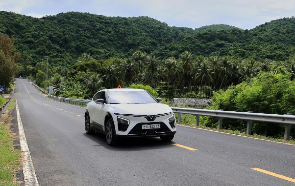 Cơ hội cuối để sở hữu mẫu C-SUV “toàn năng” VinFast VF 7 với giá tốt nhất năm
