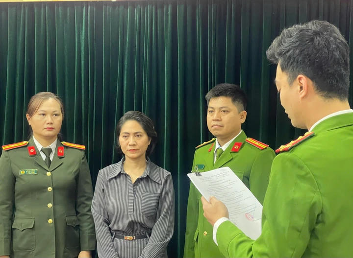 Giám đốc công ty tổ chức chương trình 'Về đây bốn cánh chim trời' bị bắt