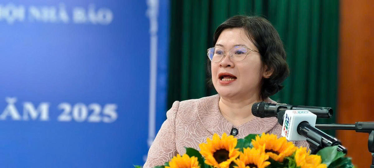 Phó Bí thư Thành uỷ TP Hồ Chí Minh Văn Thị Bạch Tuyết phát biểu chỉ đạo. Ảnh: N.L