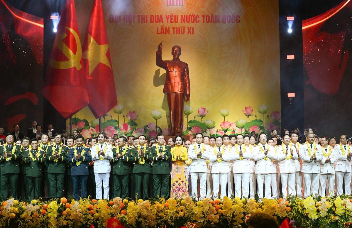 Anh hùng Lao động Lê Nữ Thùy Dương được vinh danh tại Đại hội Thi đua yêu nước lần thứ XI.