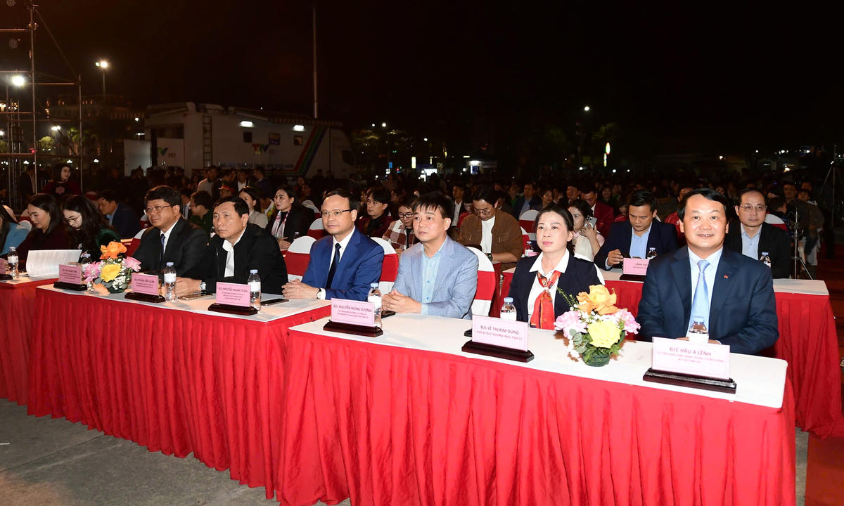 Bí thư Tỉnh ủy Tuyên Quang Hầu A Lềnh dự Chương trình. Ảnh: X.T.