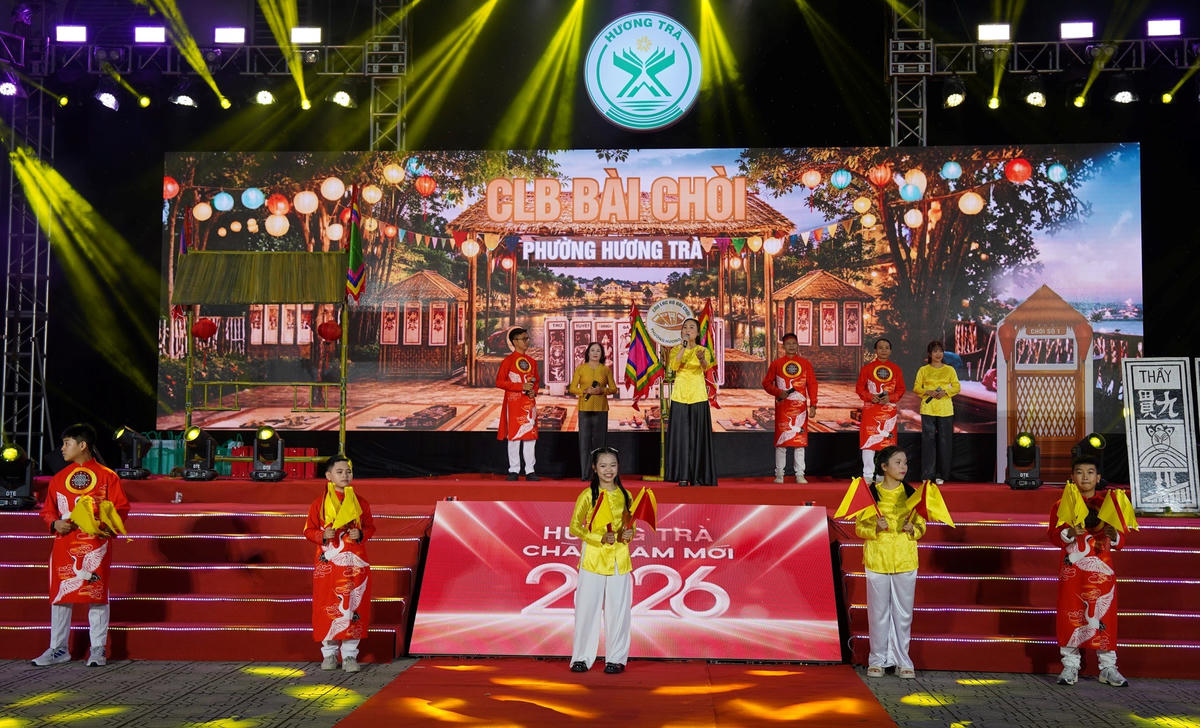 Tiết mục hát bài chòi chào đón năm mới 2026. Ảnh: CV.