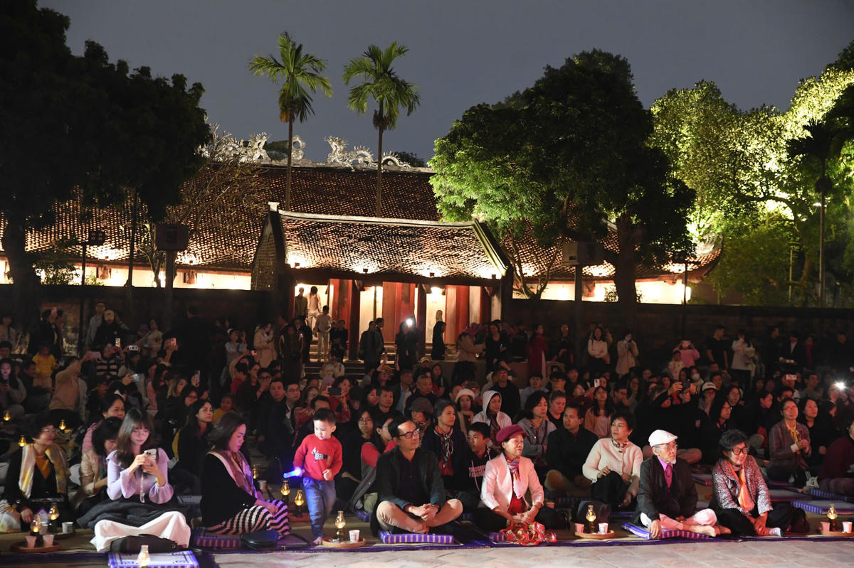 Chương trình thu hút đông đảo du khách trong nước và quốc tế. Ảnh: Phạm Sỹ.
