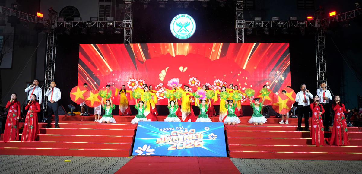 Các tiết mục văn nghệ chào đón năm mới 2026. Ảnh: CV.