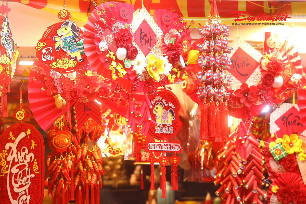 Những năm gần đây, để đáp ứng thị hiếu đa dạng của người tiêu dùng, nhiều sản phẩm mang hơi hướng hiện đại cũng xuất hiện ngày càng nhiều.