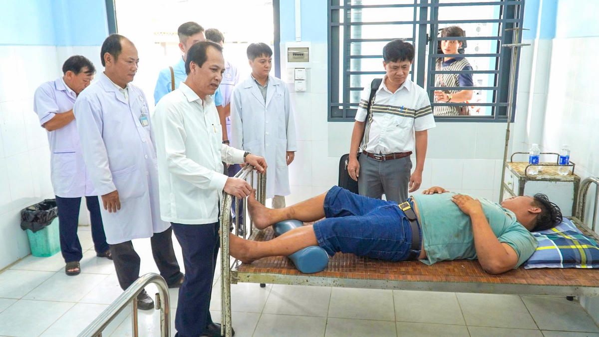 Dù còn nhiều khó khăn, công tác khám, chữa bệnh cho người dân tại Đặc Khu được đảm bảo.&nbsp;Ảnh: Phương Vũ.