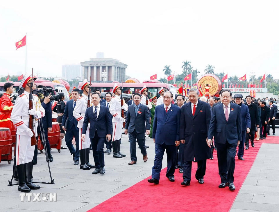 Tổng Bí thư Tô Lâm, các đồng chí lãnh đạo, nguyên lãnh đạo Đảng, Nhà nước dự Lễ kỷ niệm. (Ảnh: Thống Nhất/TTXVN)