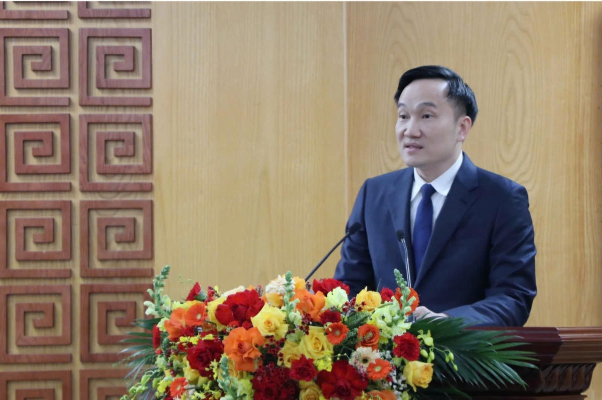 Ông Nguyễn Tuấn Anh phát biểu nhận nhiệm vụ. Ảnh: Nguyễn Oanh.