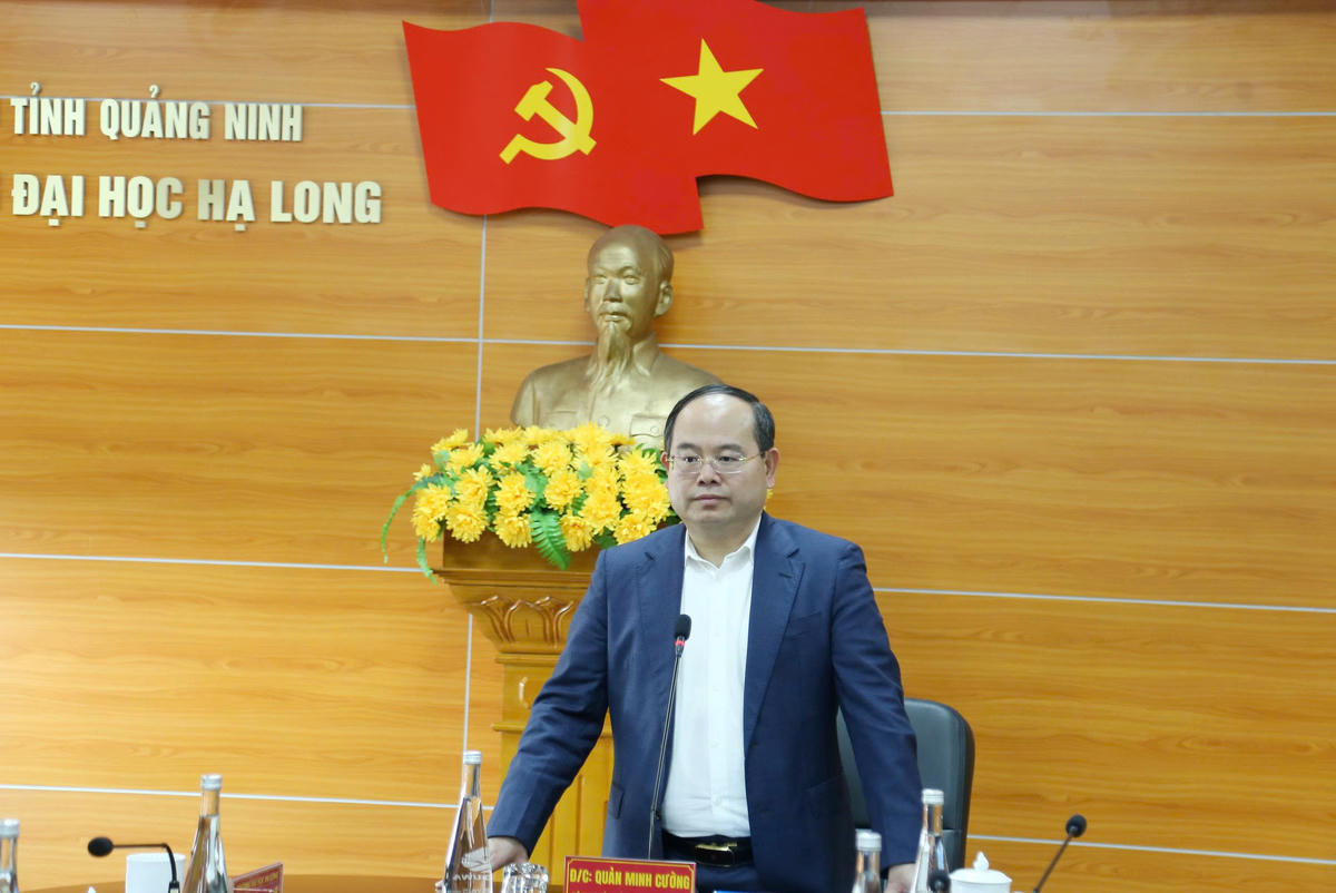 Bí thư Tỉnh ủy, Trưởng Đoàn ĐBQH tỉnh Quản Minh Cường kết luận buổi làm việc.&nbsp;&nbsp;