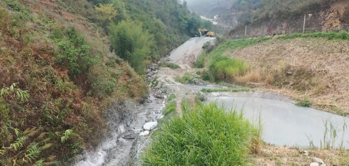 Năm 2023, Công ty Cổ phần Toàn Kim Sơn đã từng bị xử phạt do sự cố về môi trường (Chụp thời điểm năm 2023). Ảnh: Văn Đức.