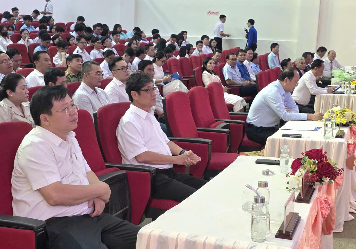 Đại biểu dự Họp mặt. Ảnh: Nguyên Du