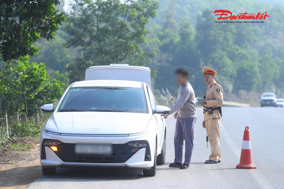 Nhiều tài xế sau khi được lực lượng chức năng nhắc nhở, xử lý đã thừa nhận do chủ quan, vội vàng nên không chú ý đến tốc độ cho phép.