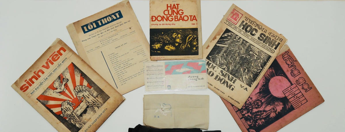 Các ấn phẩm của phong trào sinh viên, học sinh Sài Gòn do bà Huỳnh Thiện Kim Tuyến trao tặng Bảo tàng Mặt trận Tổ quốc Việt Nam