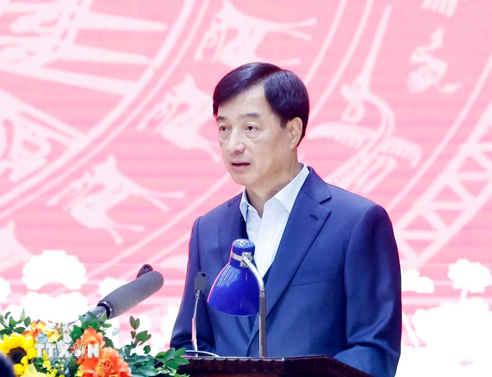 Đồng chí Nguyễn Duy Ngọc, Ủy viên Bộ Chính trị, Bí thư Thành ủy Hà Nội phát biểu. (Ảnh: Thống Nhất/TTXVN)