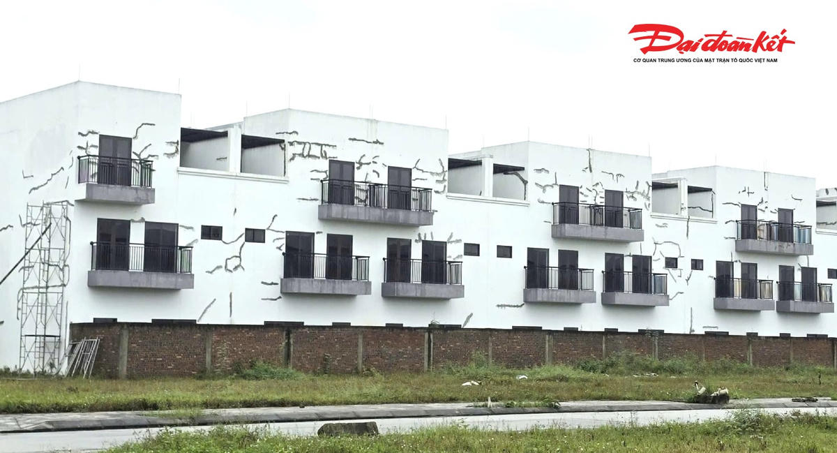 Sau nhiều năm xây dựng, dự án quy mô gần 800 tỷ đồng đã có dấu hiệu hư hỏng, xuống cấp. Ảnh: HN.