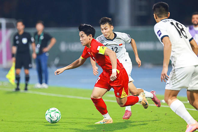 Với những gì đã thể hiện, Đình Bắc và các đồng đội cần hướng đến ngôi đầu để có lợi thế ở vòng knock-out. (Ảnh: afc)