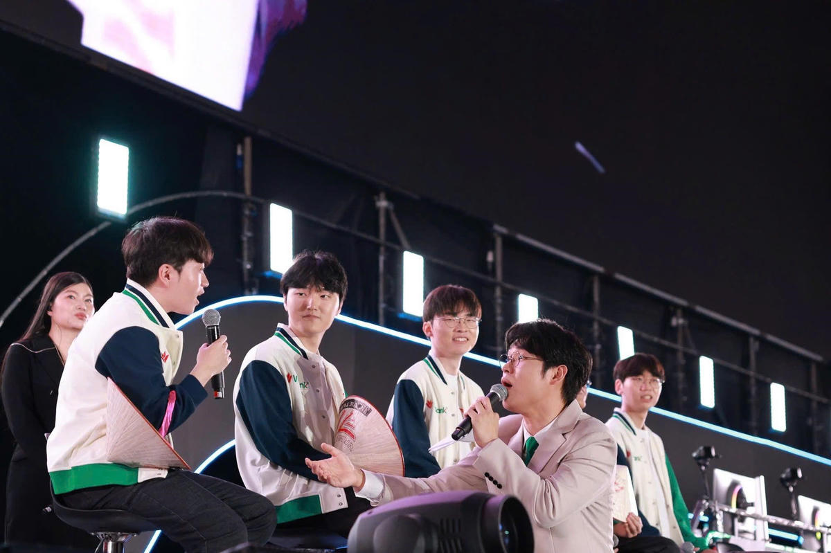 Hành trình đáng nhớ của Faker và T1 tại Việt Nam