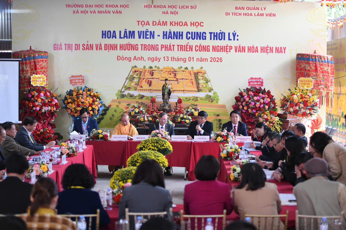 Tọa đàm góp phần đánh thức di sản, thúc đẩy phát triển công nghiệp văn hóa tại Đông Anh. Ảnh: Phạm Sỹ.