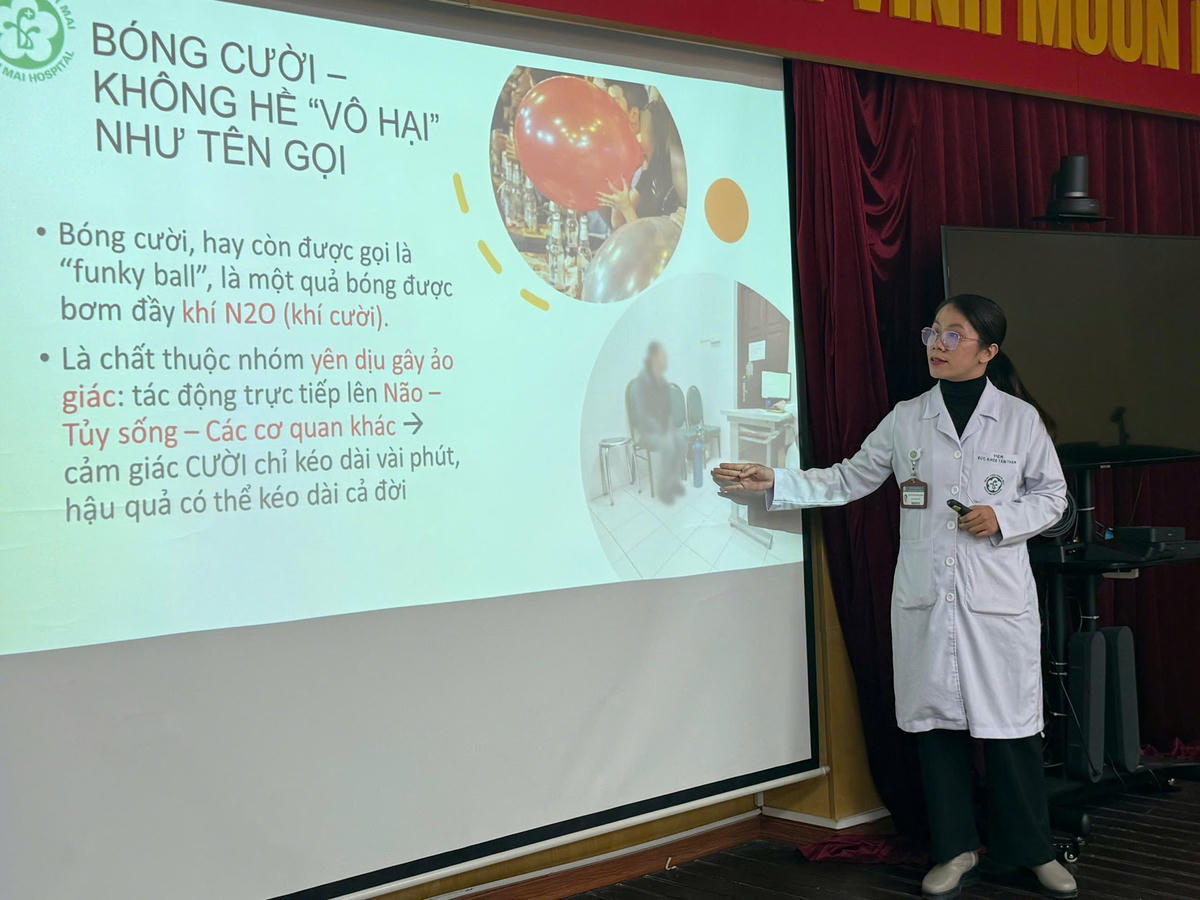 Chuyên gia phân tích về tác hại của bóng cười. Ảnh: Viện Sức khỏe tâm thần, BV Bạch Mai