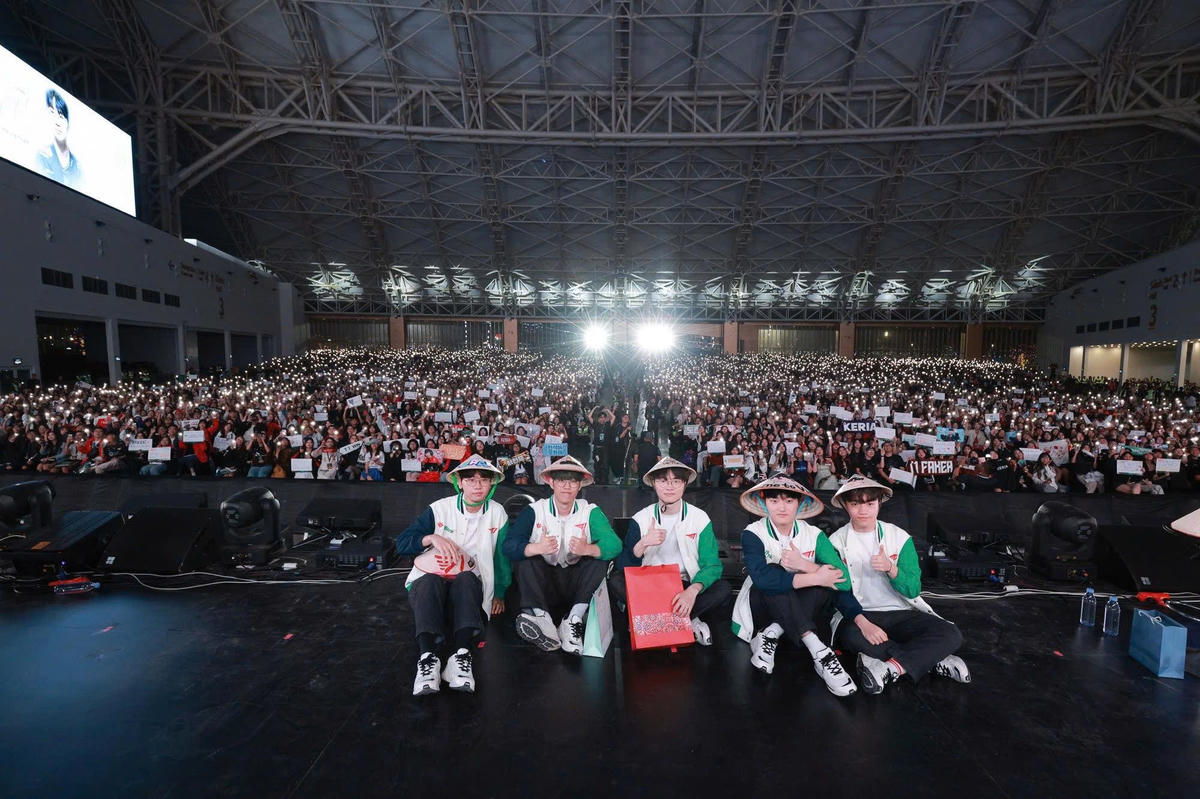 Hành trình đáng nhớ của Faker và T1 tại Việt Nam