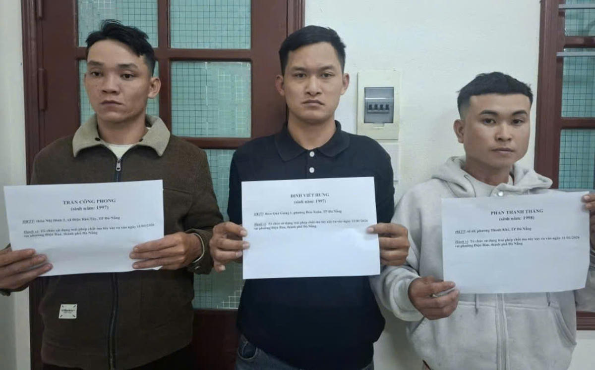 Các đối tượng tại cơ quan chức năng. Ảnh: CV.