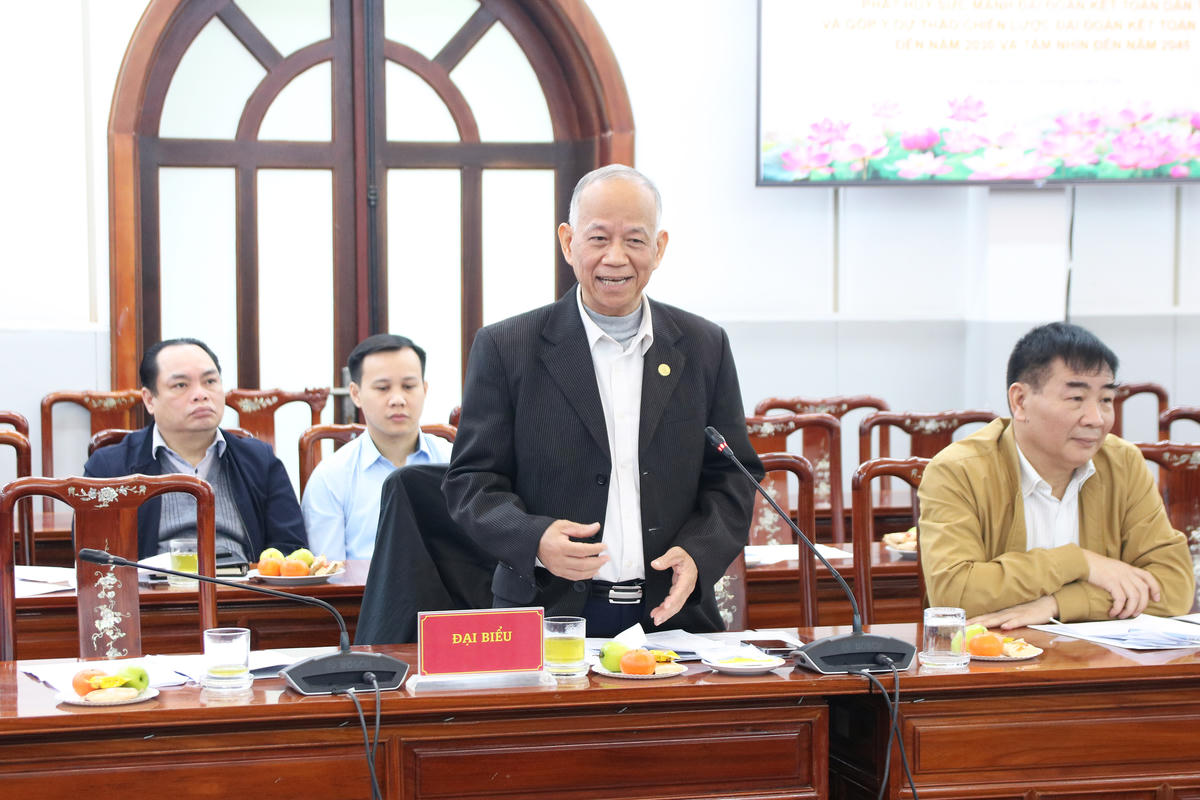 TS Nguyễn Minh Phong - Ủy viên Hội đồng tư vấn về Kinh tế UBTƯ MTTQ Việt Nam phát biểu tại Hội thảo.