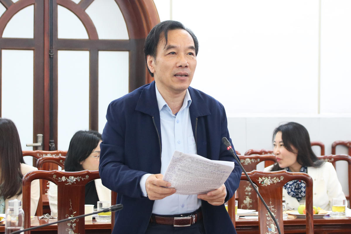 TS Ngô Sách Thực - Ủy viên Đoàn Chủ tịch, nguyên Phó Chủ tịch UBTƯ MTTQ Việt Nam&nbsp;phát biểu tại Hội thảo.