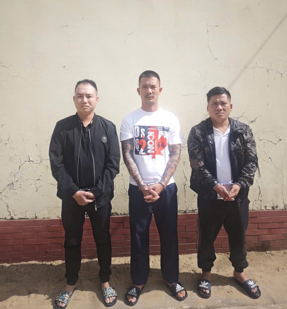 Các đối tượng tại cơ quan Công an. Ảnh: CV.