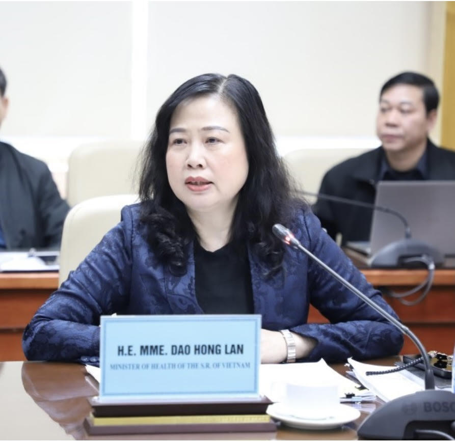 Bộ trưởng Bộ Y tế Đào Hồng Lan phát biểu tại buổi làm việc.