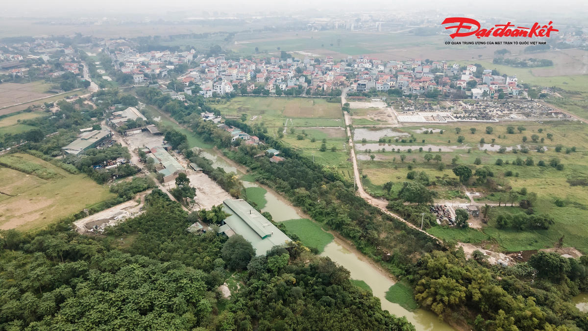 Một số khu vực có diện tích thu hồi lớn như Dục Tú 1 (hơn 140.000m²), Đồng Dầu (gần 40.000m²), Lộc Hà (gần 70.000m² gồm đất ở, đất nông nghiệp và đất công). Công tác kiểm kê, lập phương án bồi thường, hỗ trợ và tái định cư đang được triển khai đồng bộ, bảo đảm đúng quy định và quyền lợi của người dân. Ảnh: Quang Vinh.. 