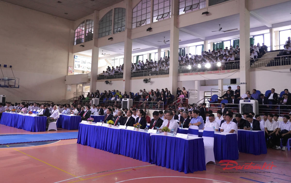 Quang cảnh tại buổi lễ kỷ niệm 50 năm thành lập UPES. Ảnh: VP.