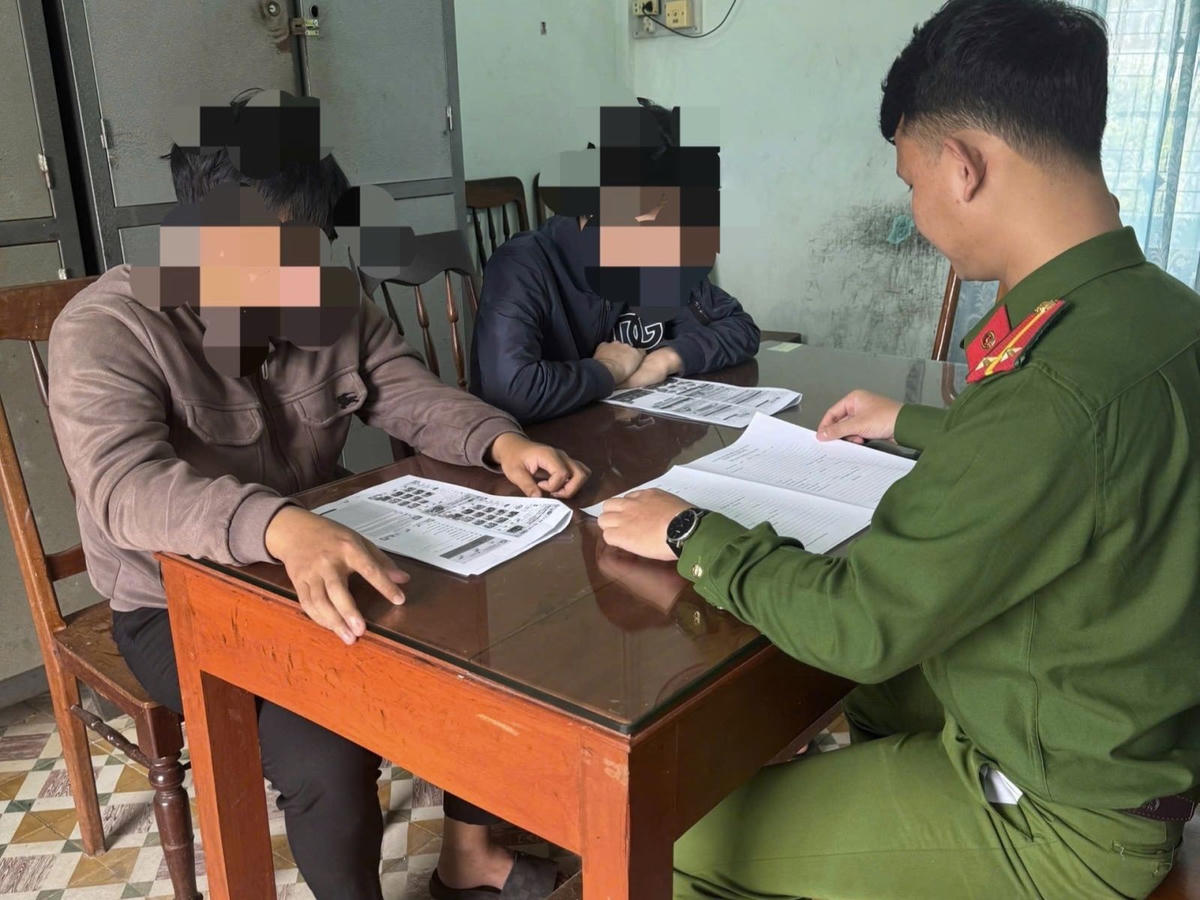 Các đối tượng tại cơ quan điều tra. Ảnh: CV.