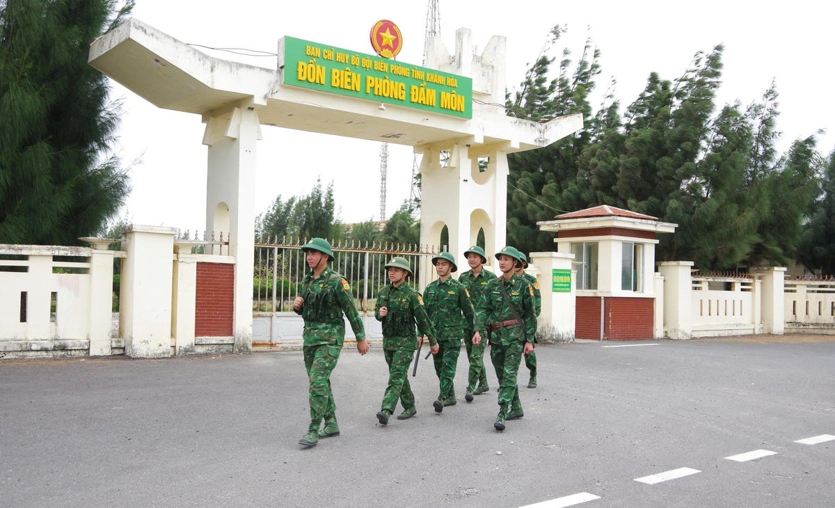Đồn Biên phòng Đầm Môn tăng cường tuần tra, kiểm soát chặt chẽ người và phương tiện ra vào khu vực biên giới biển. Ảnh: Văn Tân.