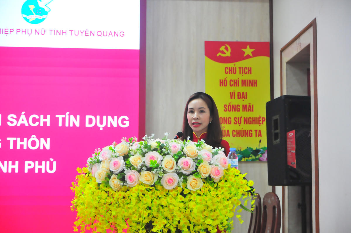 Bà Nguyễn Thị Đại Hà – Phó Giám đốc Agribank Chi nhánh Hà Giang phát biểu tại Lễ ký kết. Ảnh: Xuân Trường.