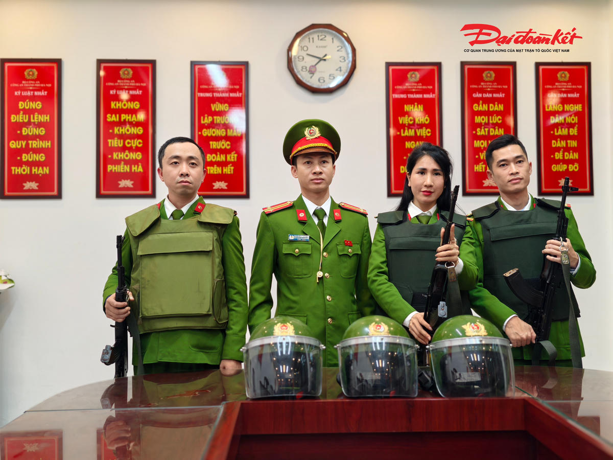 “Đây là hệ thống camera hiện đại, được lắp đặt mới với quy mô lớn, phân bổ tại nhiều tuyến đường, khu dân cư và điểm công cộng trọng yếu. Tổng số camera theo quy hoạch là hơn 300 mắt; đến nay, đã có trên 150 mắt camera được lắp đặt và đưa vào hoạt động, bước đầu phát huy hiệu quả rất rõ nét trong công tác bảo đảm an ninh, trật tự, trật tự đô thị và vệ sinh môi trường trên địa bàn”,&nbsp; Trung tá Quang cho biết.