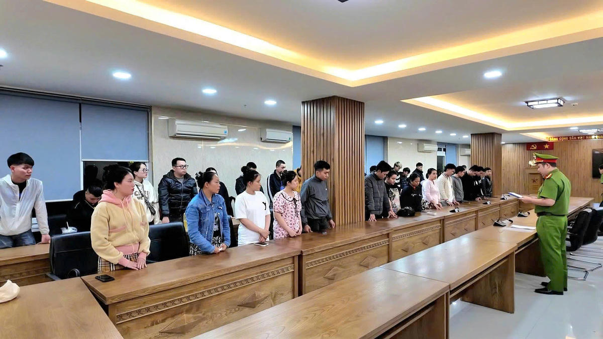 Các đối tượng tại cơ quan điều tra. Ảnh: CV.