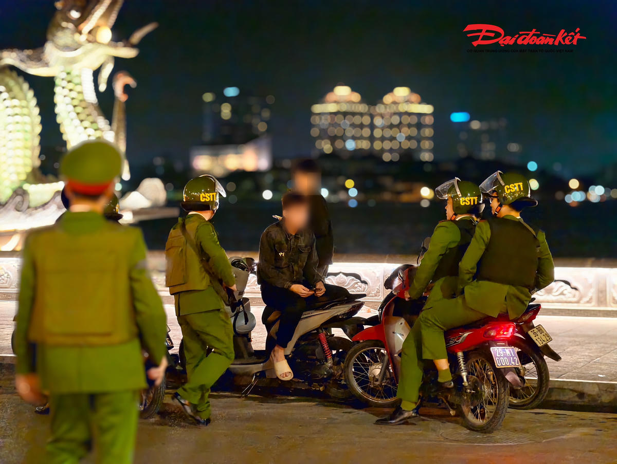 Thông qua hệ thống camera, Trung tâm chỉ huy của Công an phường có thể theo dõi hình ảnh trực tuyến, kịp thời phát hiện các biểu hiện tụ tập đông người, gây rối trật tự công cộng, vi phạm trật tự đô thị, xả rác không đúng quy định. Dữ liệu hình ảnh cũng hỗ trợ hiệu quả cho công tác truy vết, xác minh khi xảy ra các vụ việc, vụ án.