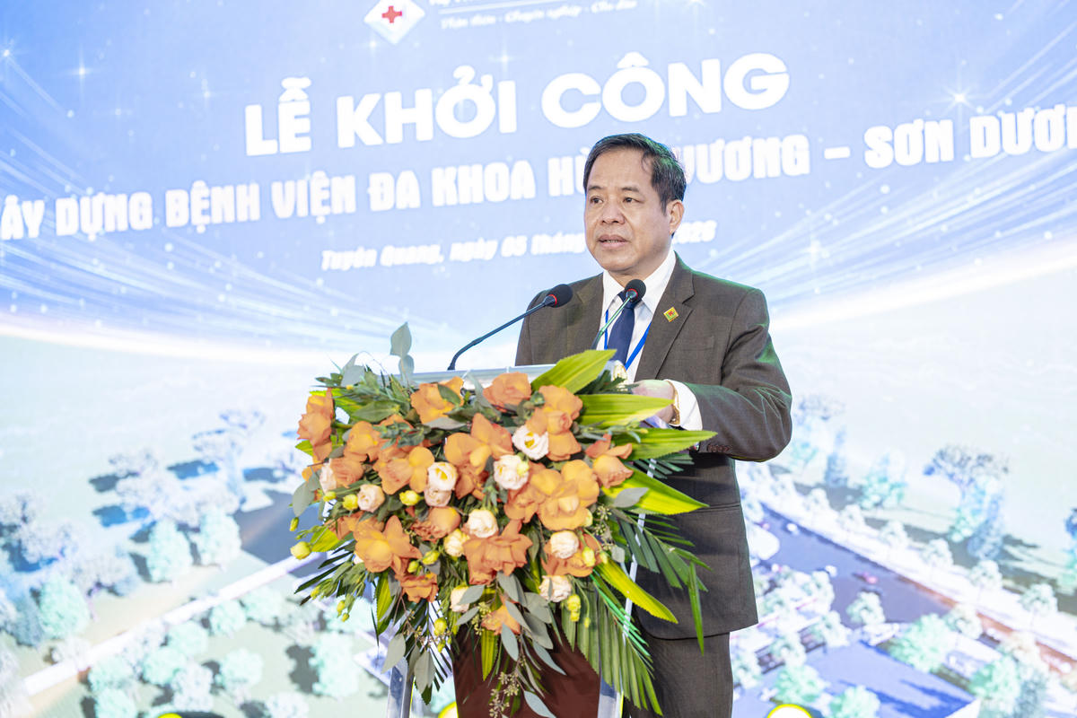 Luật sư Phạm Văn Học - Chủ tịch Hội đồng thành viên Hệ thống Y tế Hùng Vương. Ảnh Tùng Duy