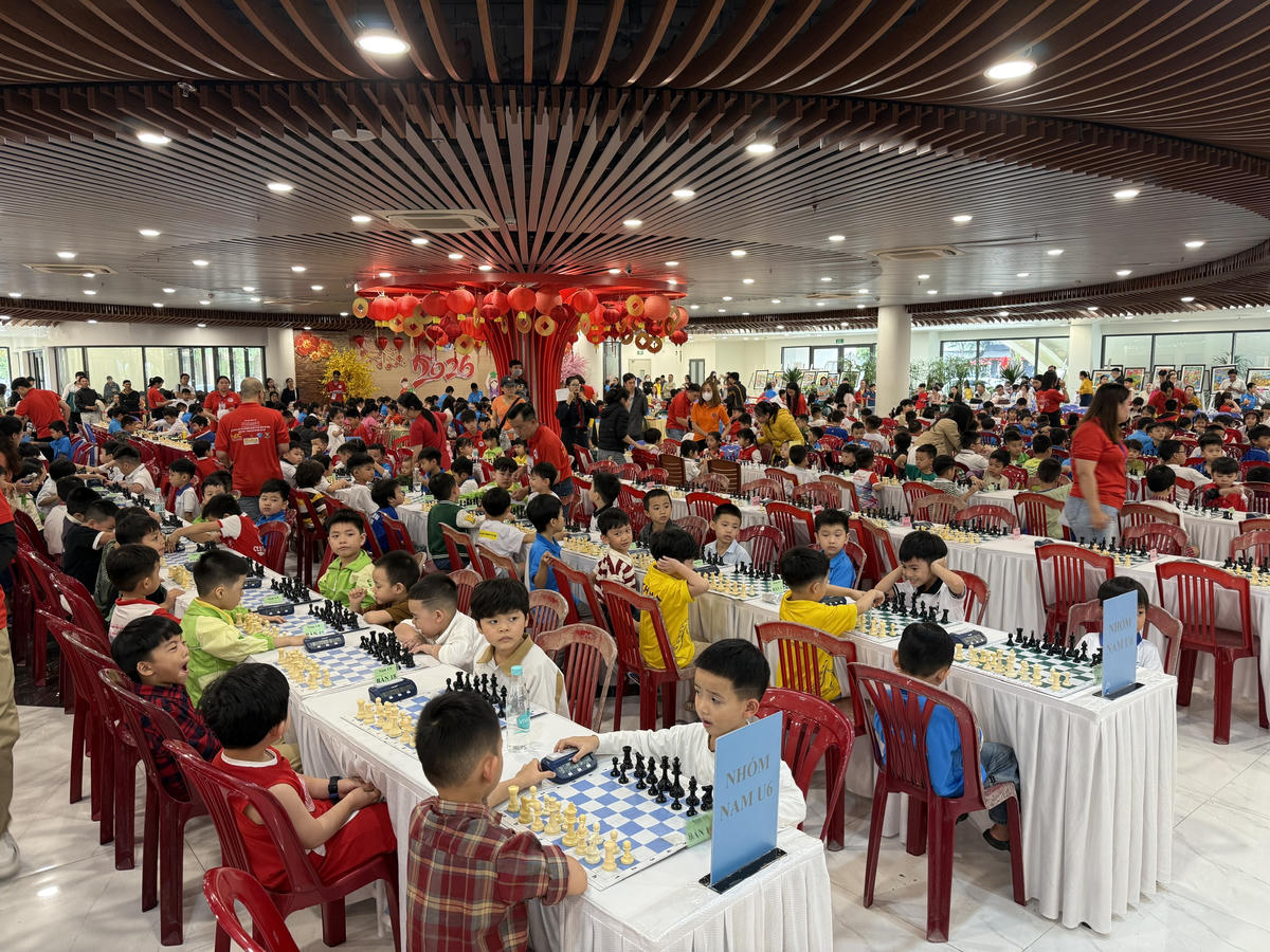 Nhóm tuổi mầm non U5-U6 tham gia đông gấp đôi mọi năm cho thấy phong trào cờ vua phát triển từ rất sớm ở trường học. Ảnh: Nguyễn Tú.