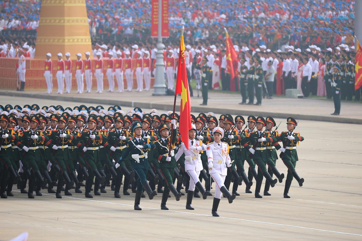 Khối danh dự ba quân chủng Lục quân, Hải quân, Phòng không - Không quân tại lễ diễu binh, diễu hành chào mừng kỷ niệm 80 năm Quốc khánh, sáng 2/9/2025, tại Quảng trường Ba Đình - Ảnh: VGP/Nhật Bắc.