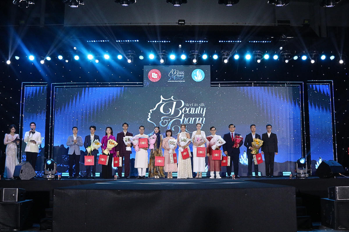 Ban Giám khảo Đêm Chung kết Duyên dáng Ngoại thương 2025.