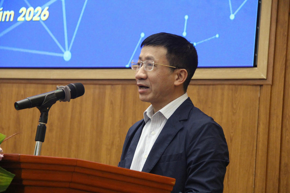 TS Vũ Thanh Bình - Phó Cục trưởng Cục Khoa học, Công nghệ và Thông tin (Bộ GDĐT) phát biểu tại hội nghị.